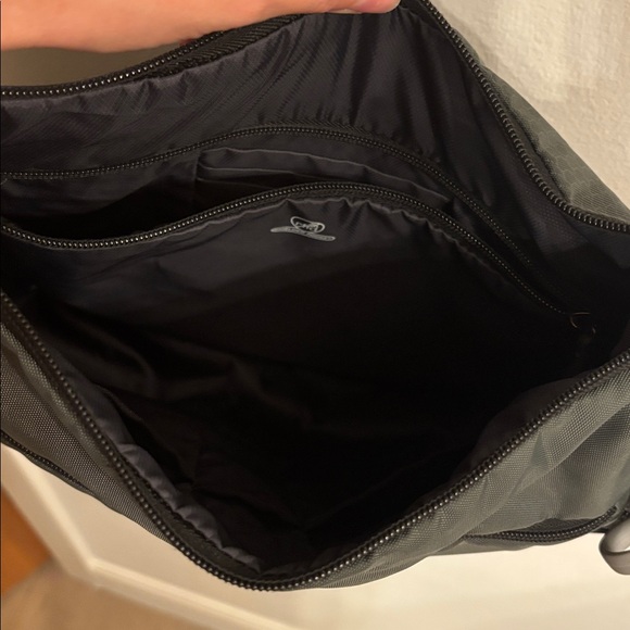 Travelon Anti Theft Active Large Crossbody Bag Charcoal - Picture 6 of 8